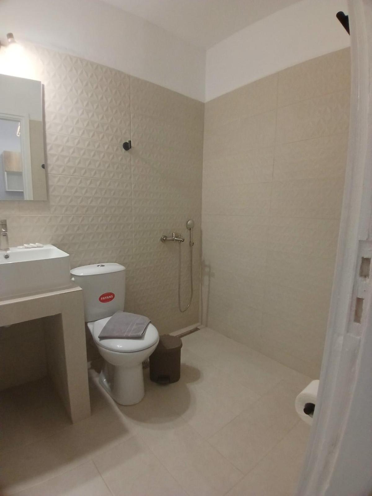 Evita'S Resort Poros Town المظهر الخارجي الصورة